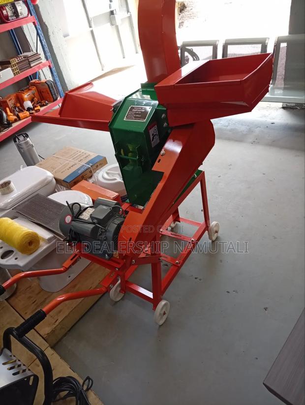 Professional 7.5HP Livestock Feed Processing Machine - main view