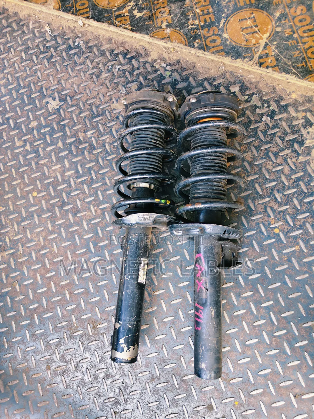 VW Volkswagen Passat B6 Shocks Absorbers