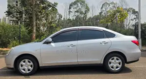 Nissan Bluebird 2012 Silver