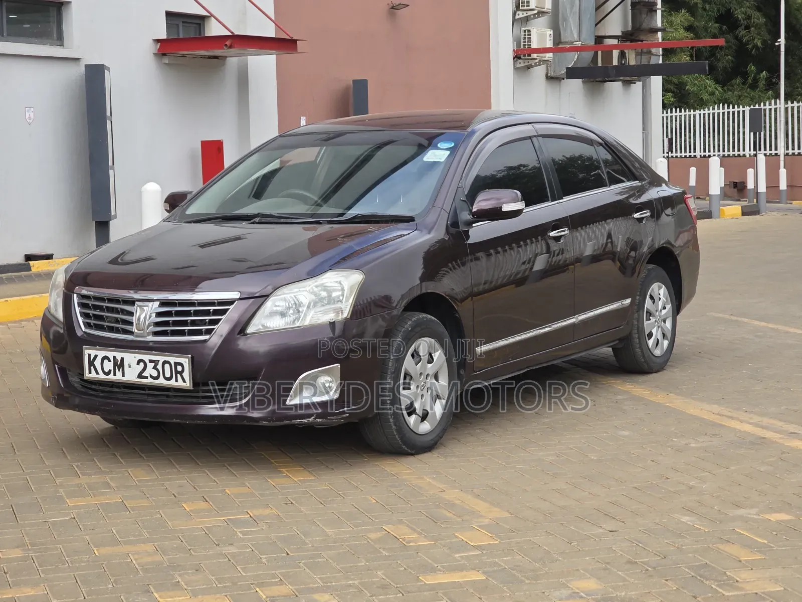 Toyota Premio 2011 Maroon