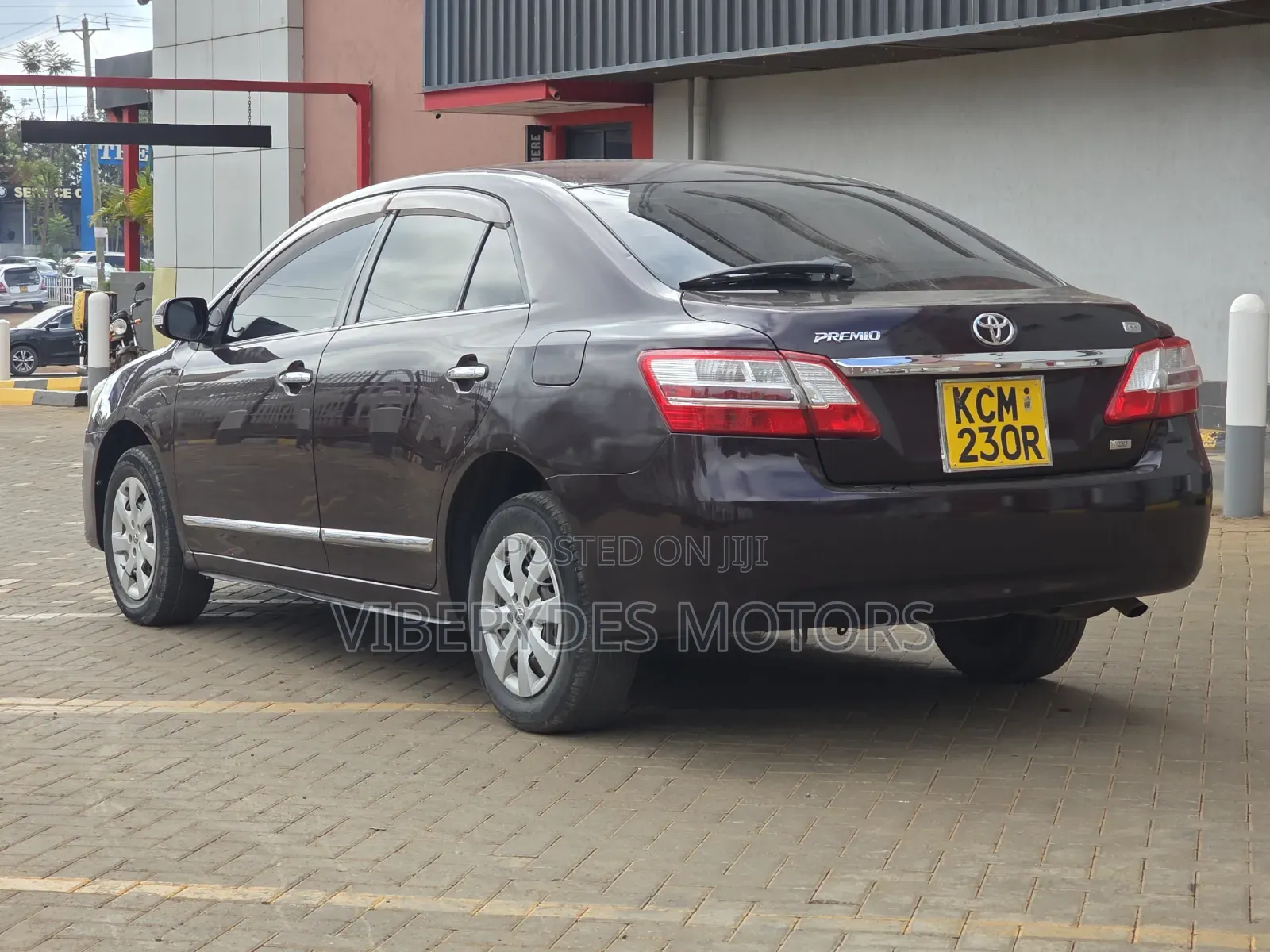 Toyota Premio 2011 Maroon