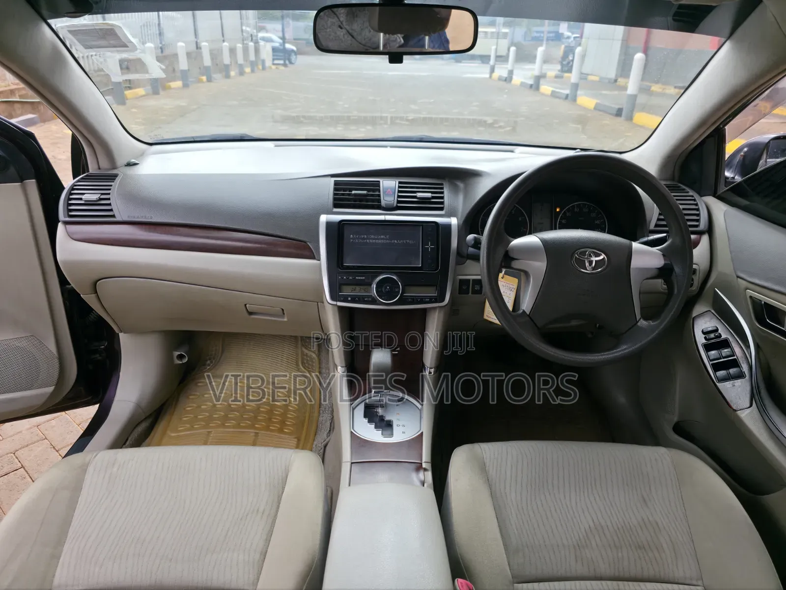 Toyota Premio 2011 Maroon