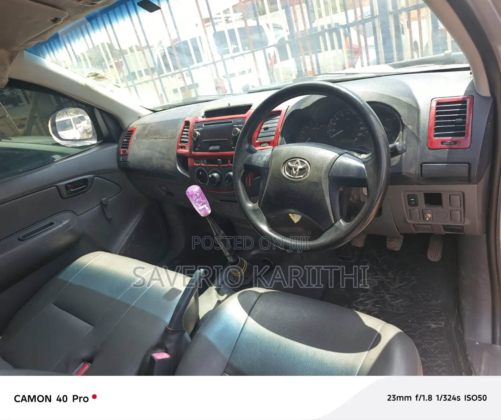 Toyota Hilux 2015 Gray