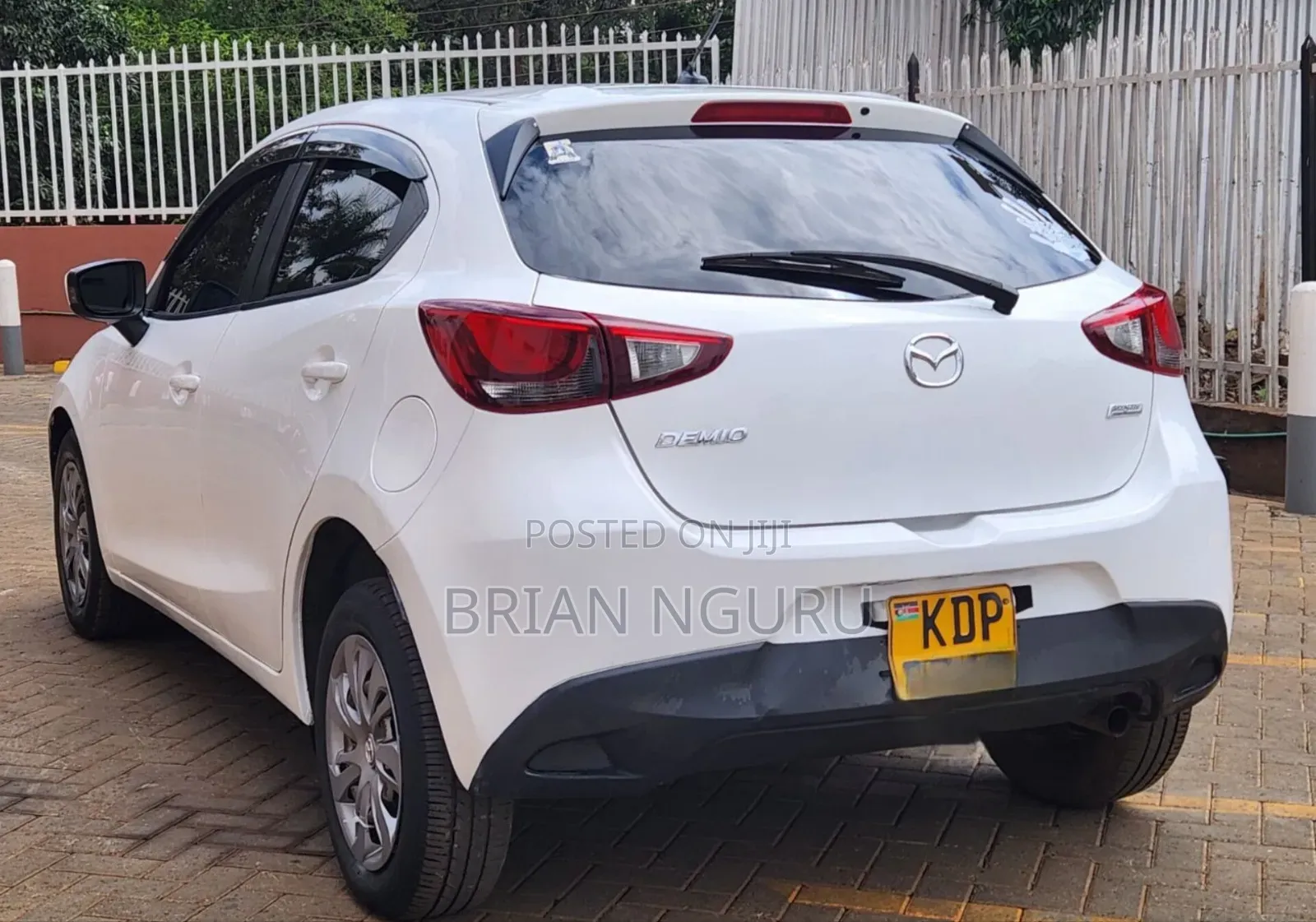 Mazda Demio 2016 Pearl