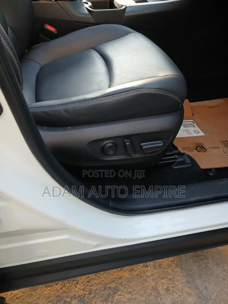 Toyota RAV4 Adventure 2019 White