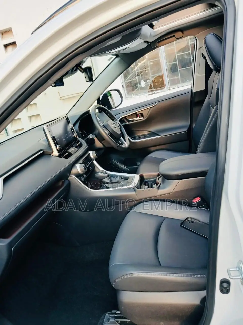 Toyota RAV4 Adventure 2019 White