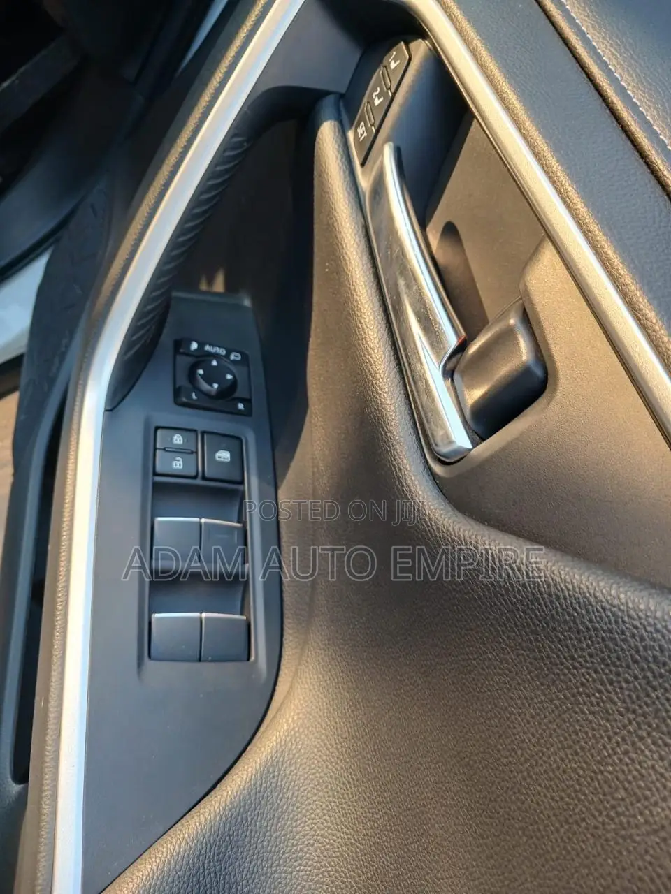 Toyota RAV4 Adventure 2019 White