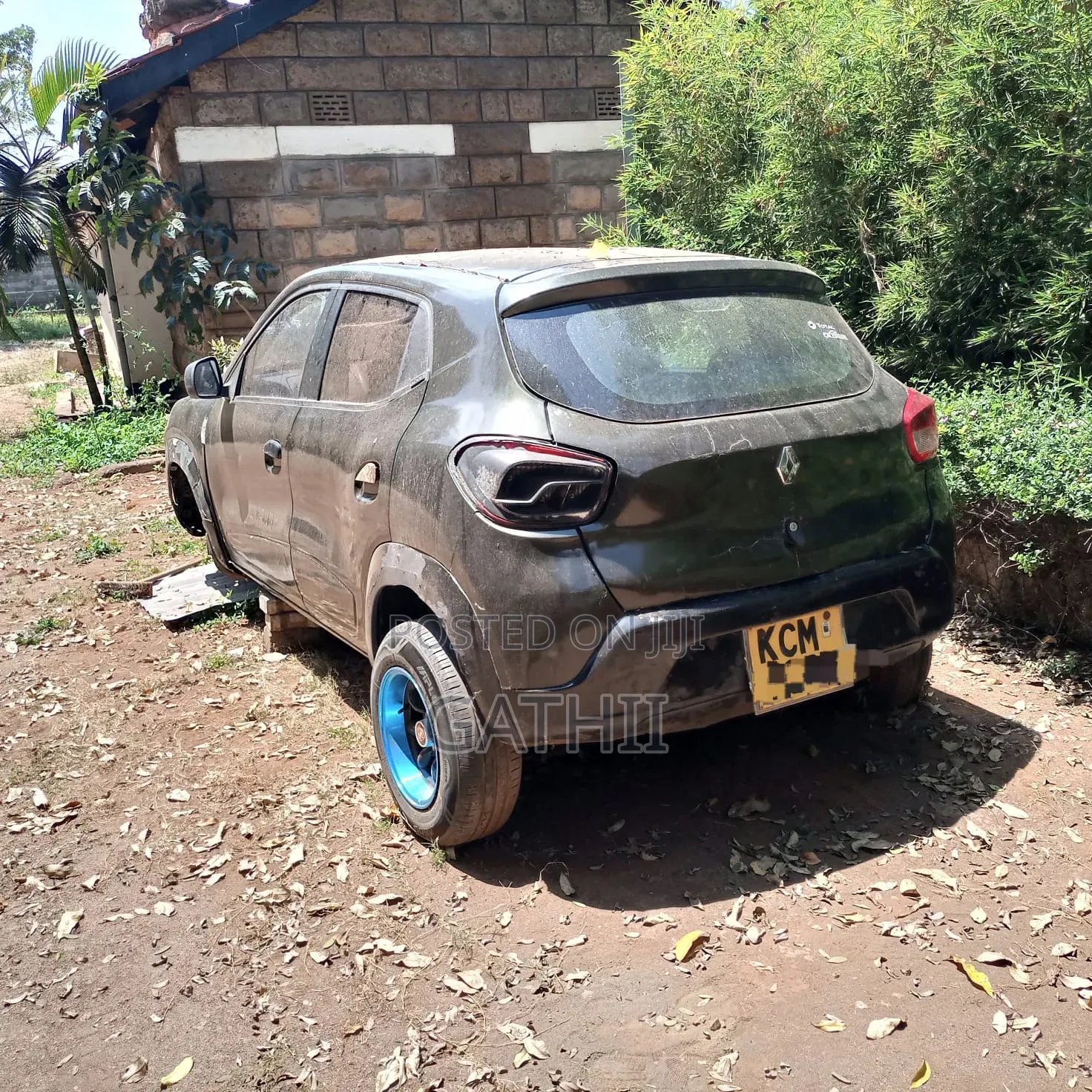 Renault 10 2012 Black
