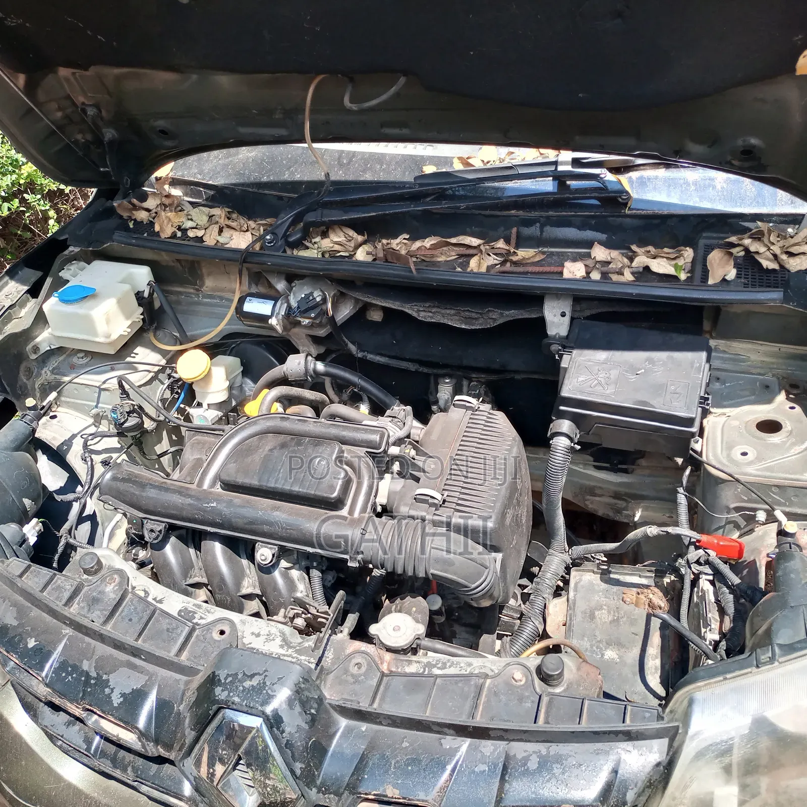 Renault 10 2012 Black
