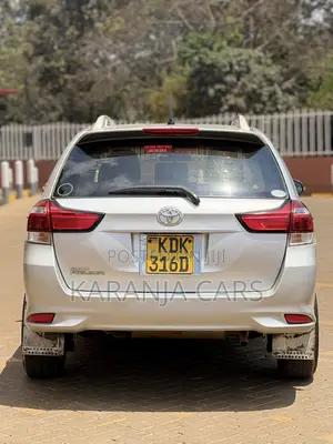 Toyota Corolla Fielder 1.5 Petrol AWD 2015 Silver