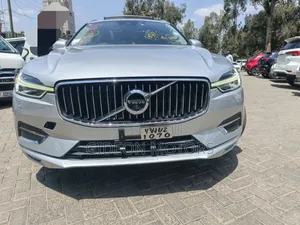 Volvo XC60 2019 Silver