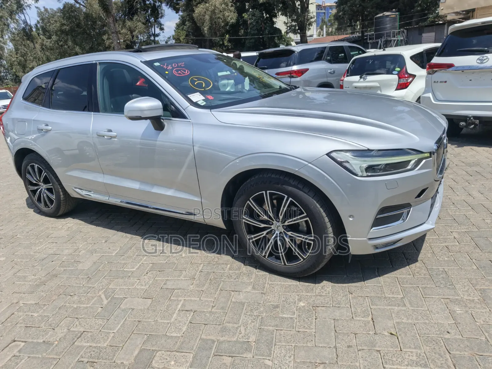 Volvo XC60 2019 Silver