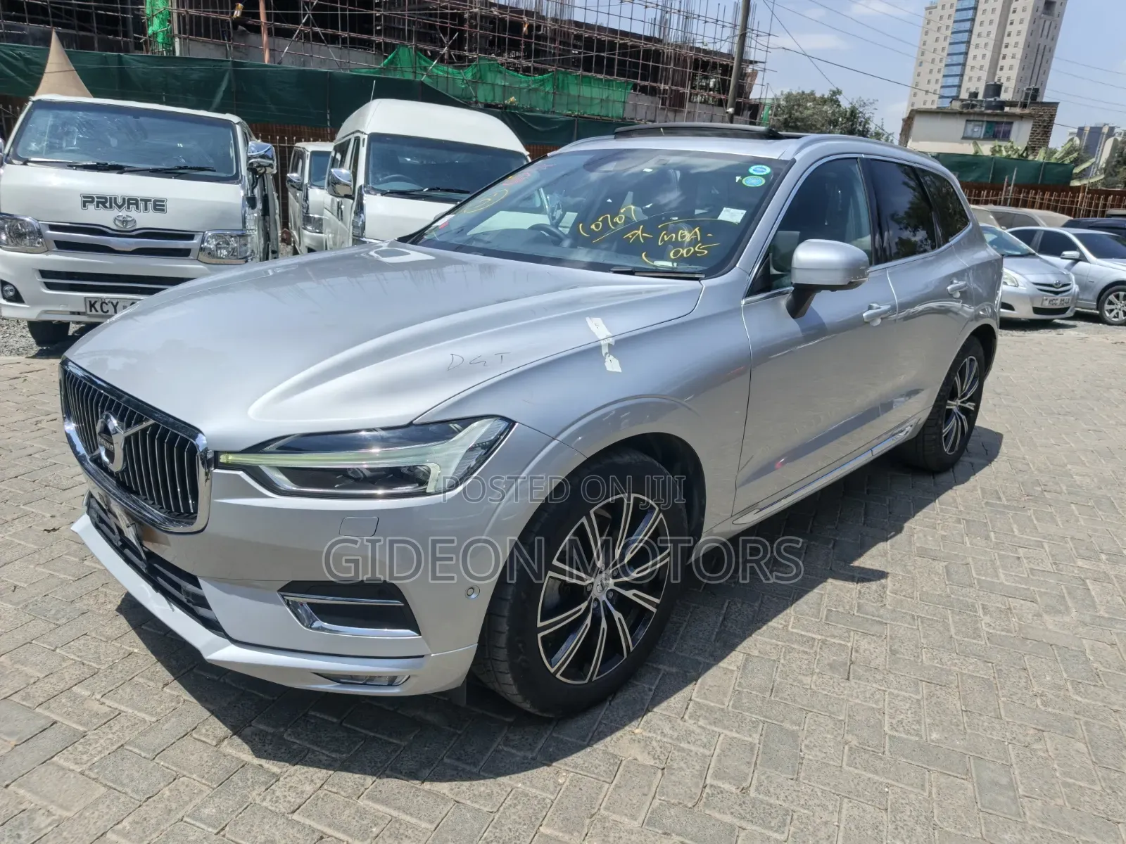 Volvo XC60 2019 Silver