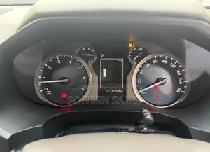 Toyota Land Cruiser Prado 2.7 2022 White