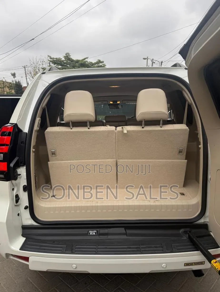 Toyota Land Cruiser Prado 2.7 2022 White