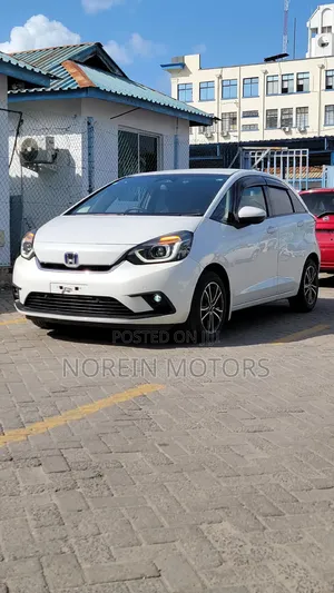 Toyota Passo 2021 White