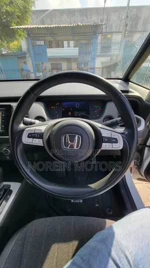 Toyota Passo 2021 White