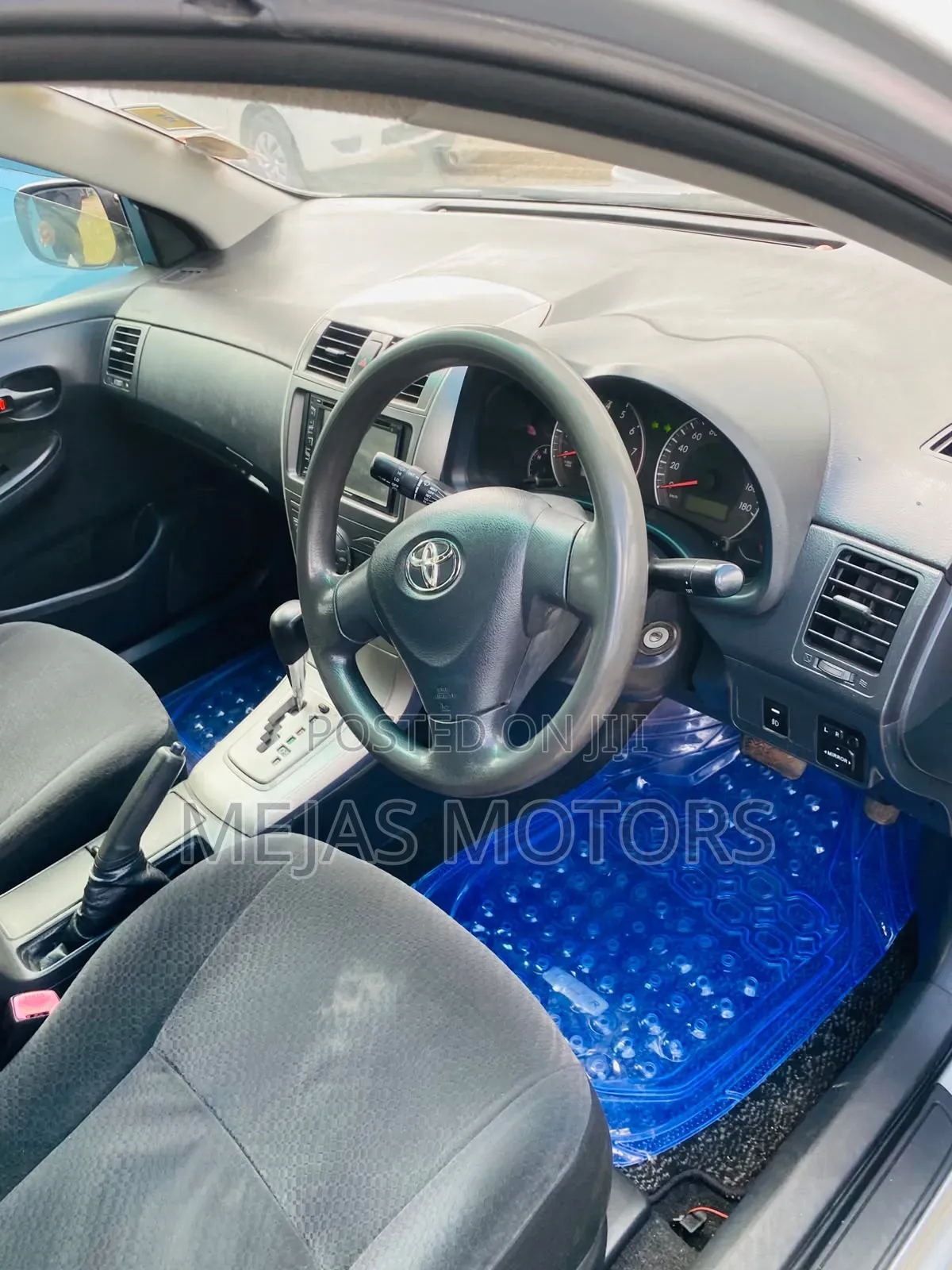 Toyota Corolla Fielder 2010 Silver