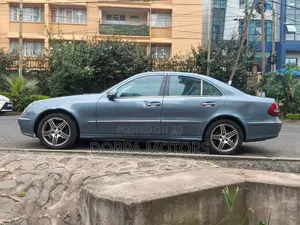 Mercedes-Benz E320 2003 Blue