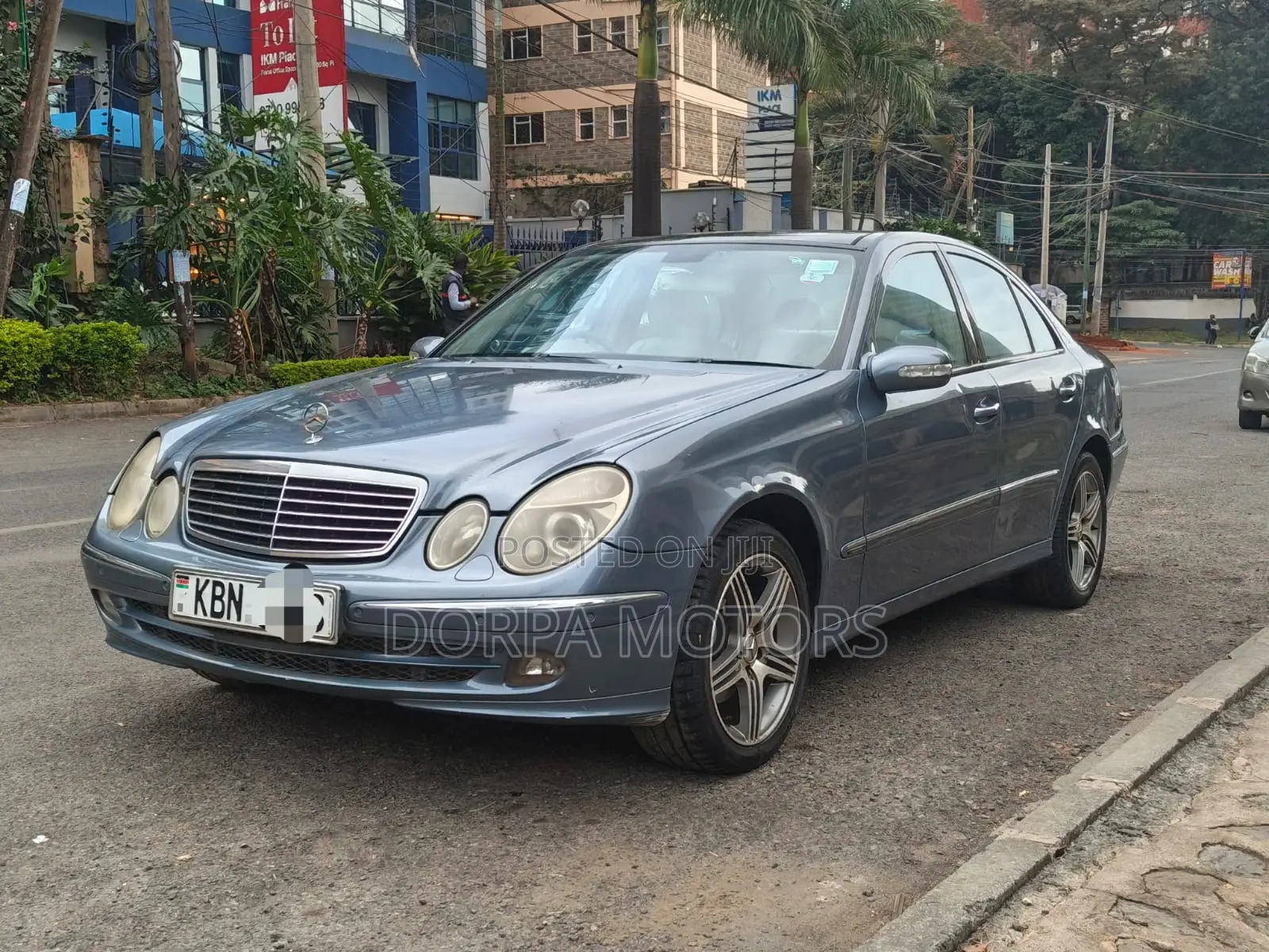 Mercedes-Benz E320 2003 Blue