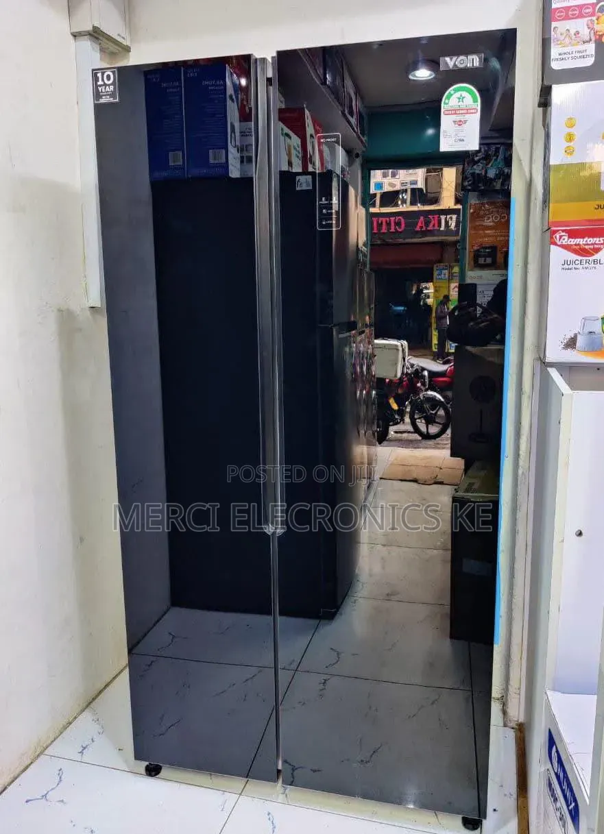 Hisense 424 Liters Fridge Top Mount Freezer REF418DR