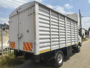 Isuzu NPR 2022