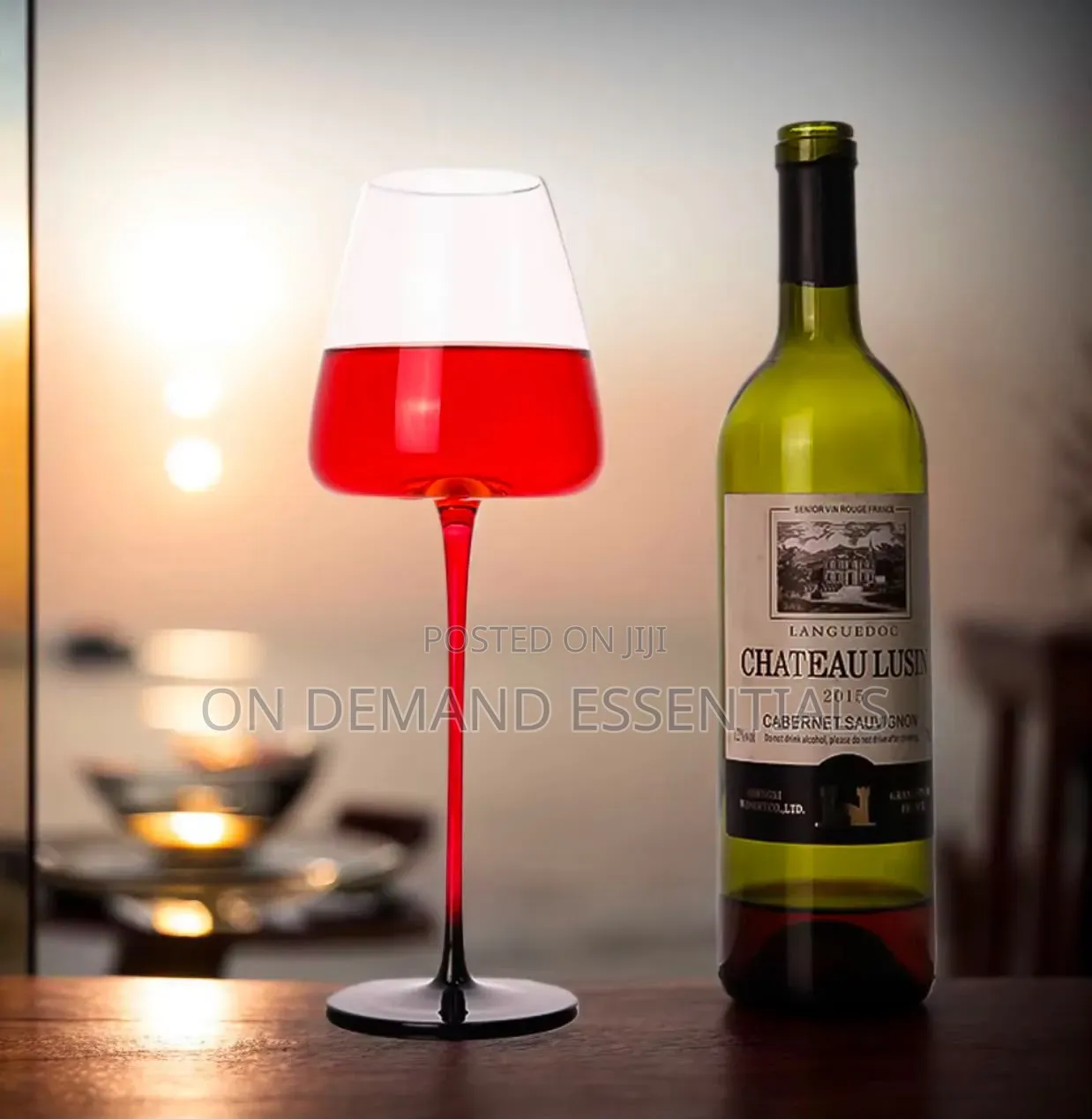 600ML Red Long Stem Wine Glass!
Capacity:600mls