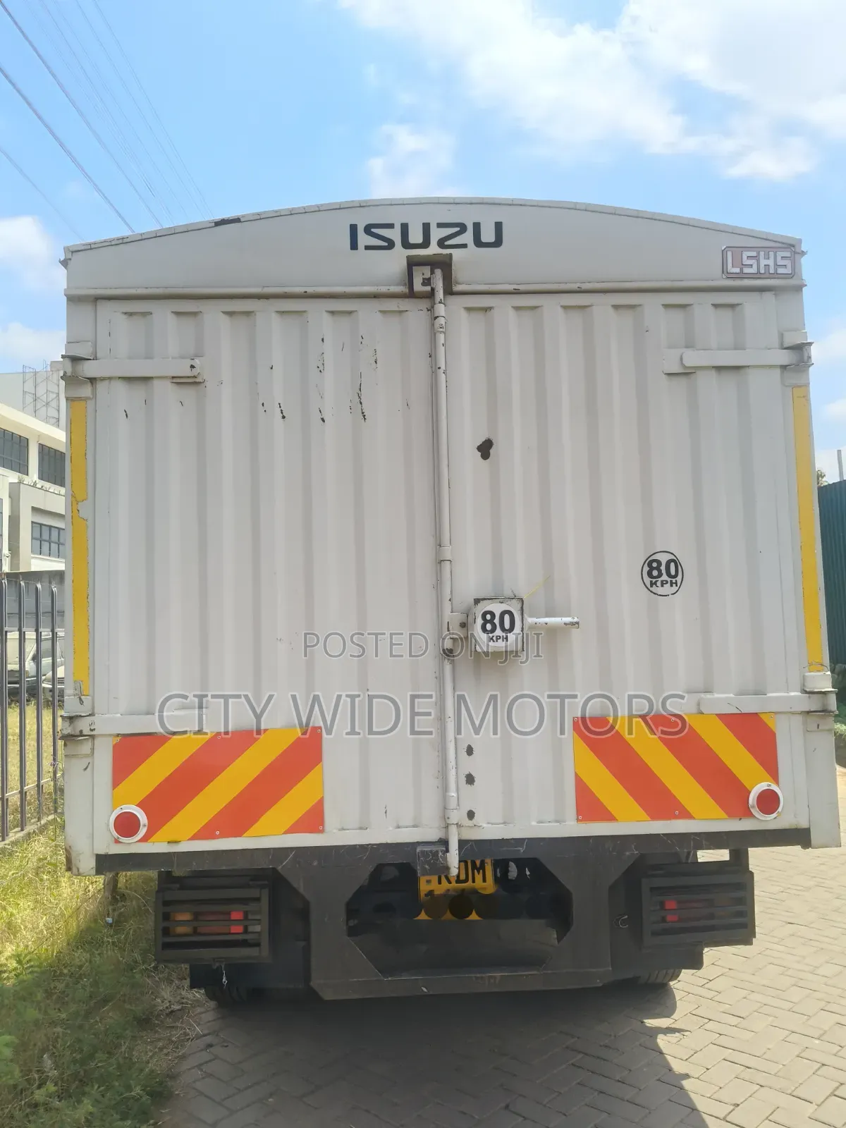 Isuzu NPR 2022
