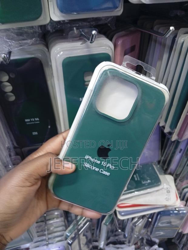 Generic Version of the Apple iPhone 15 Pro Silicone Case - thumbnail 2