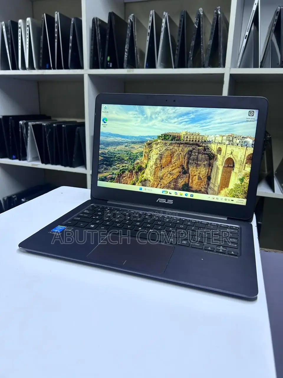 Laptop Asus 8GB Intel Core M SSD 256GB