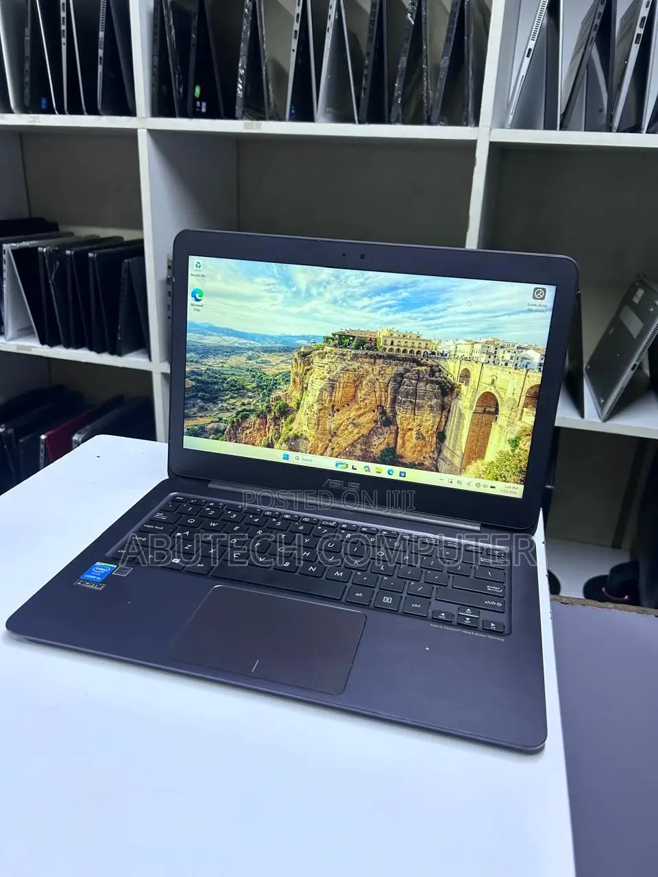 Laptop Asus 8GB Intel Core M SSD 256GB