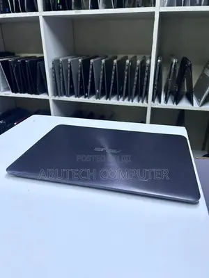 Laptop Asus 8GB Intel Core M SSD 256GB
