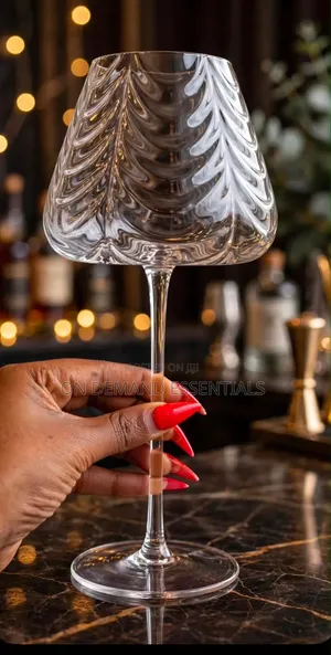 High Quality Wavy Wine Glasses
Available:600mls 720mls
2pc