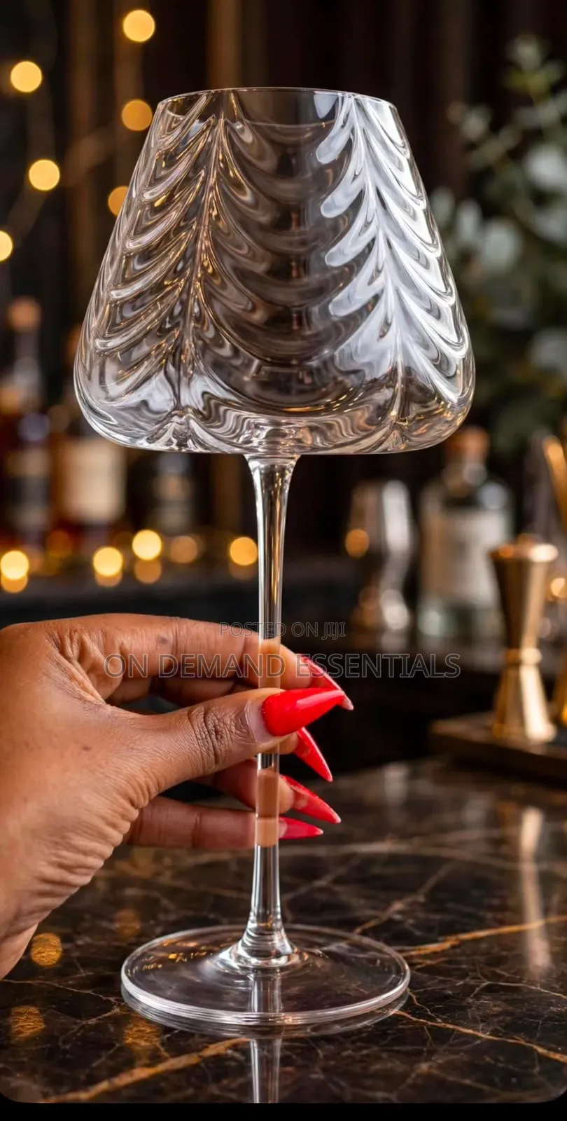 High Quality Wavy Wine Glasses
Available:600mls 720mls
2pc
