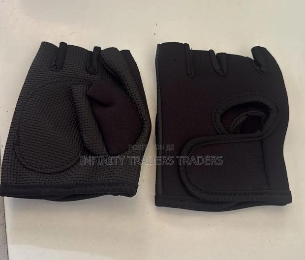 Large Size Black Gloves