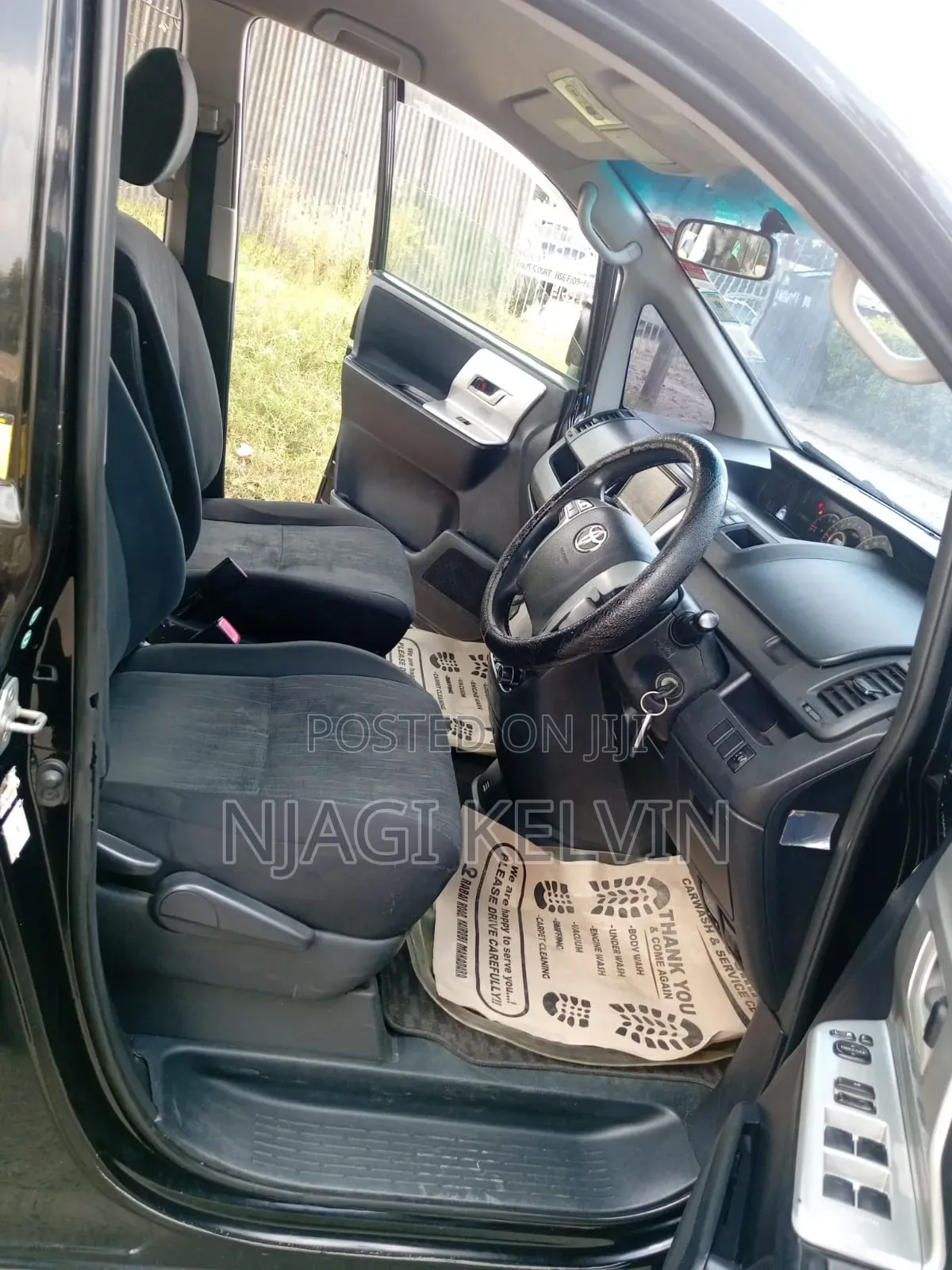 Toyota Noah 2012 Black