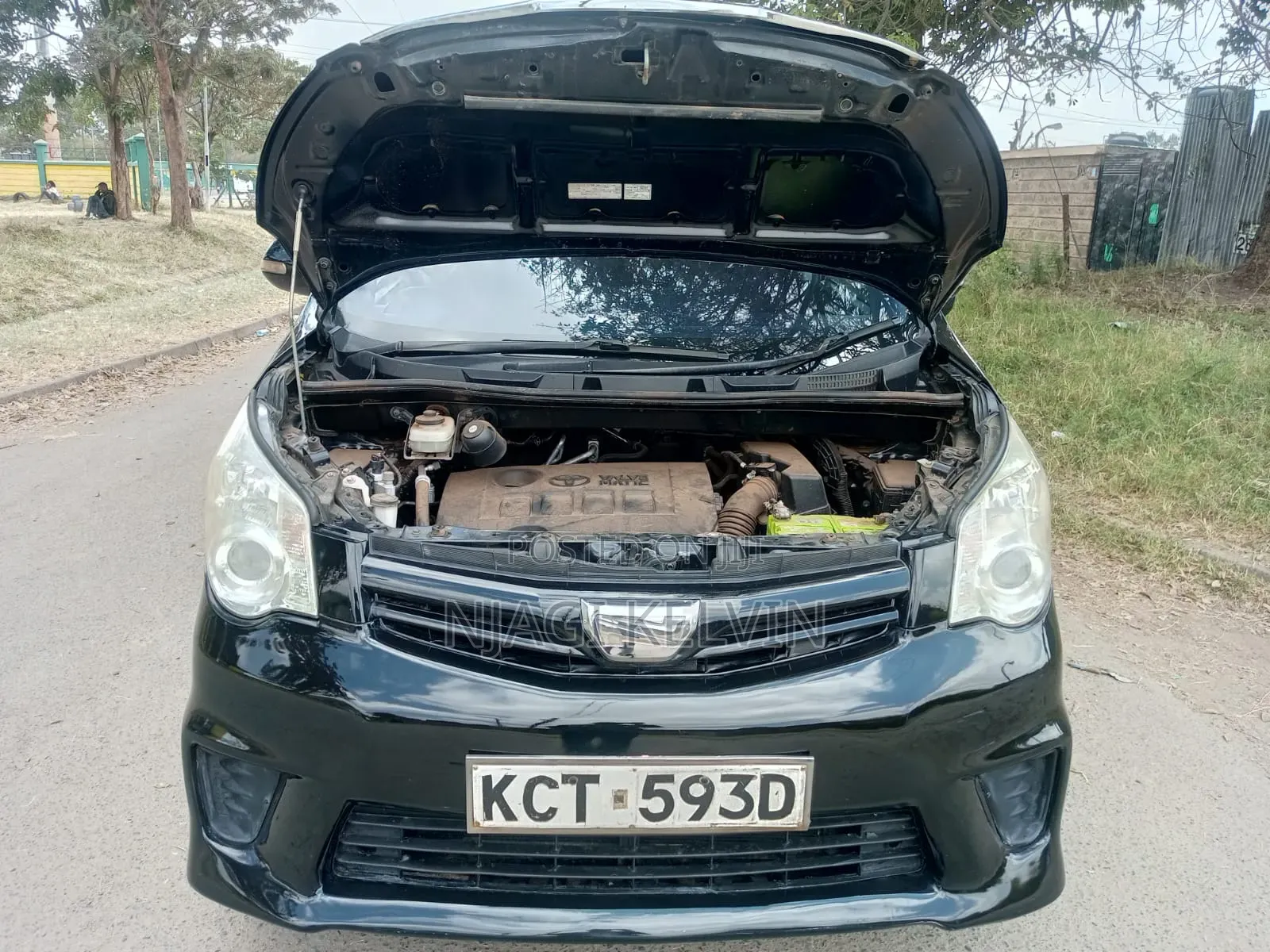 Toyota Noah 2012 Black