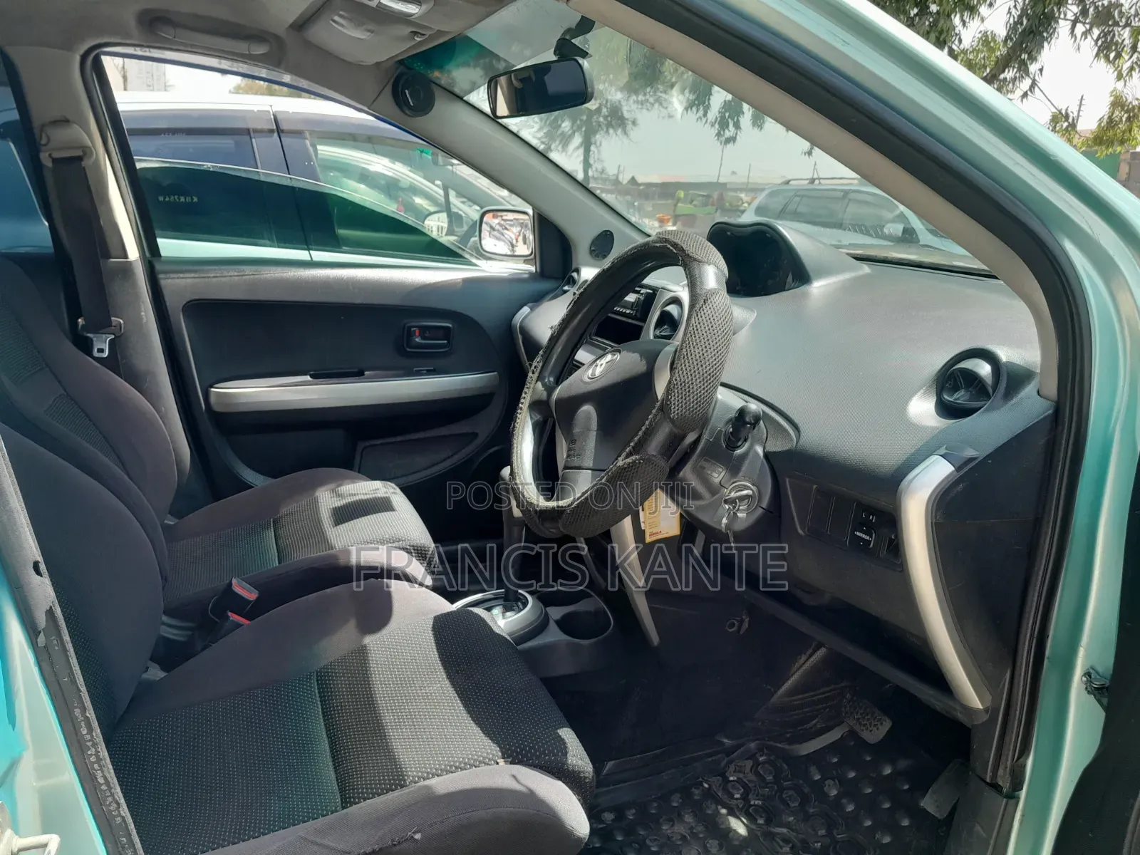 Toyota IST 2006 Green