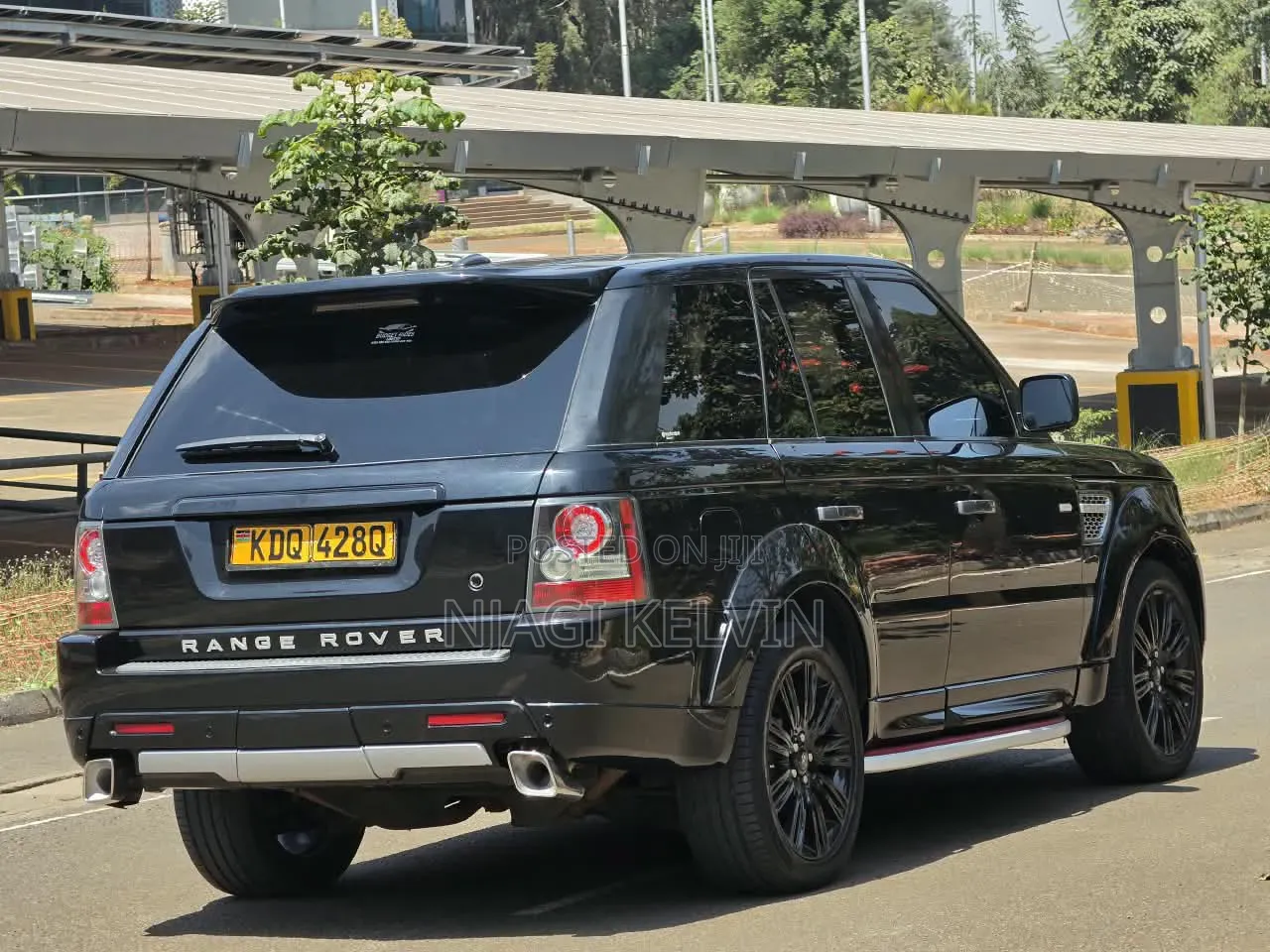Land Rover Range Rover Sport 2011 Black