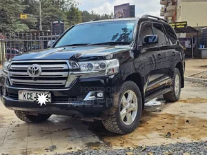 Toyota Land Cruiser 2010 Black