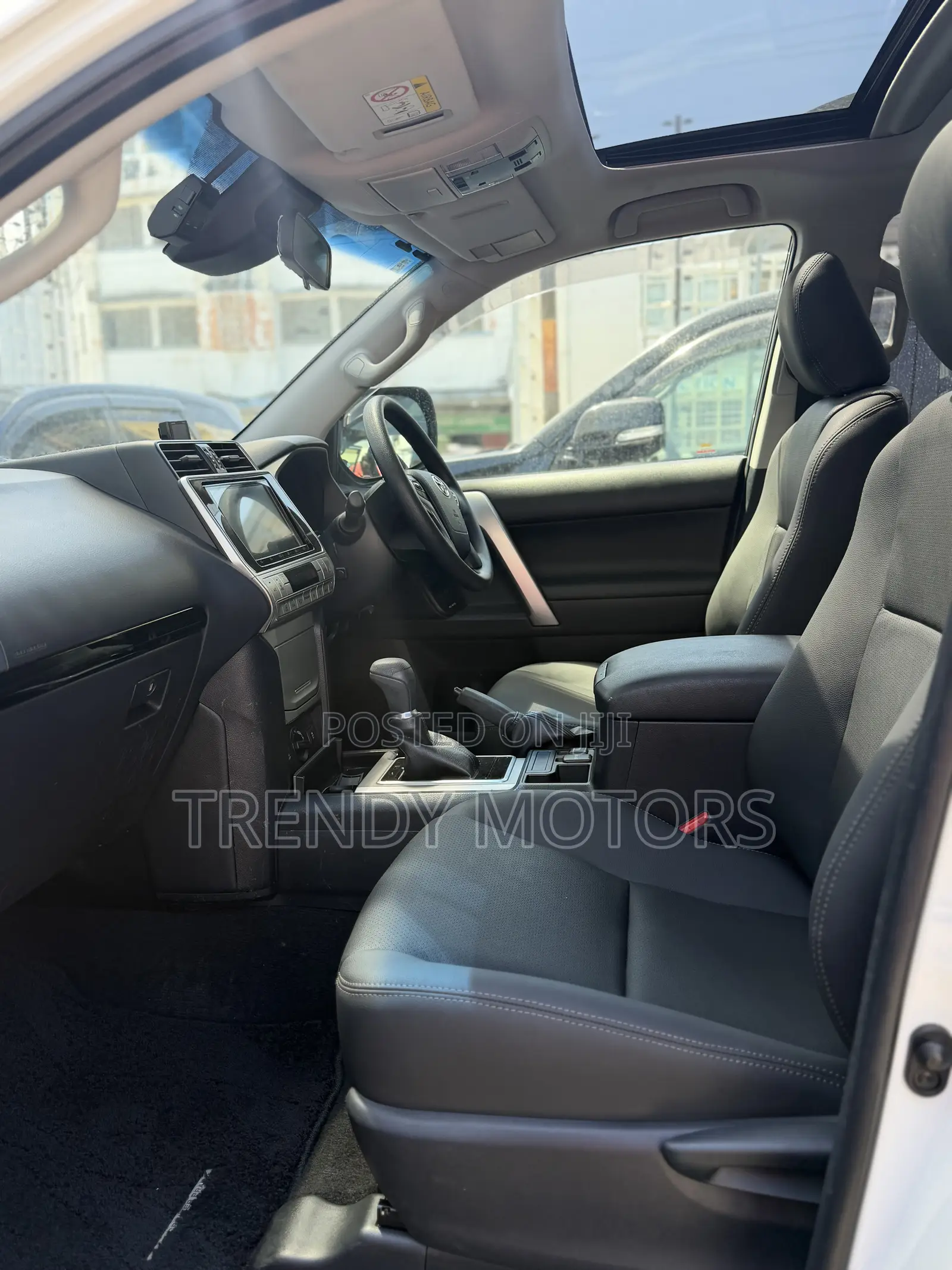 Toyota Land Cruiser Prado 2019 White