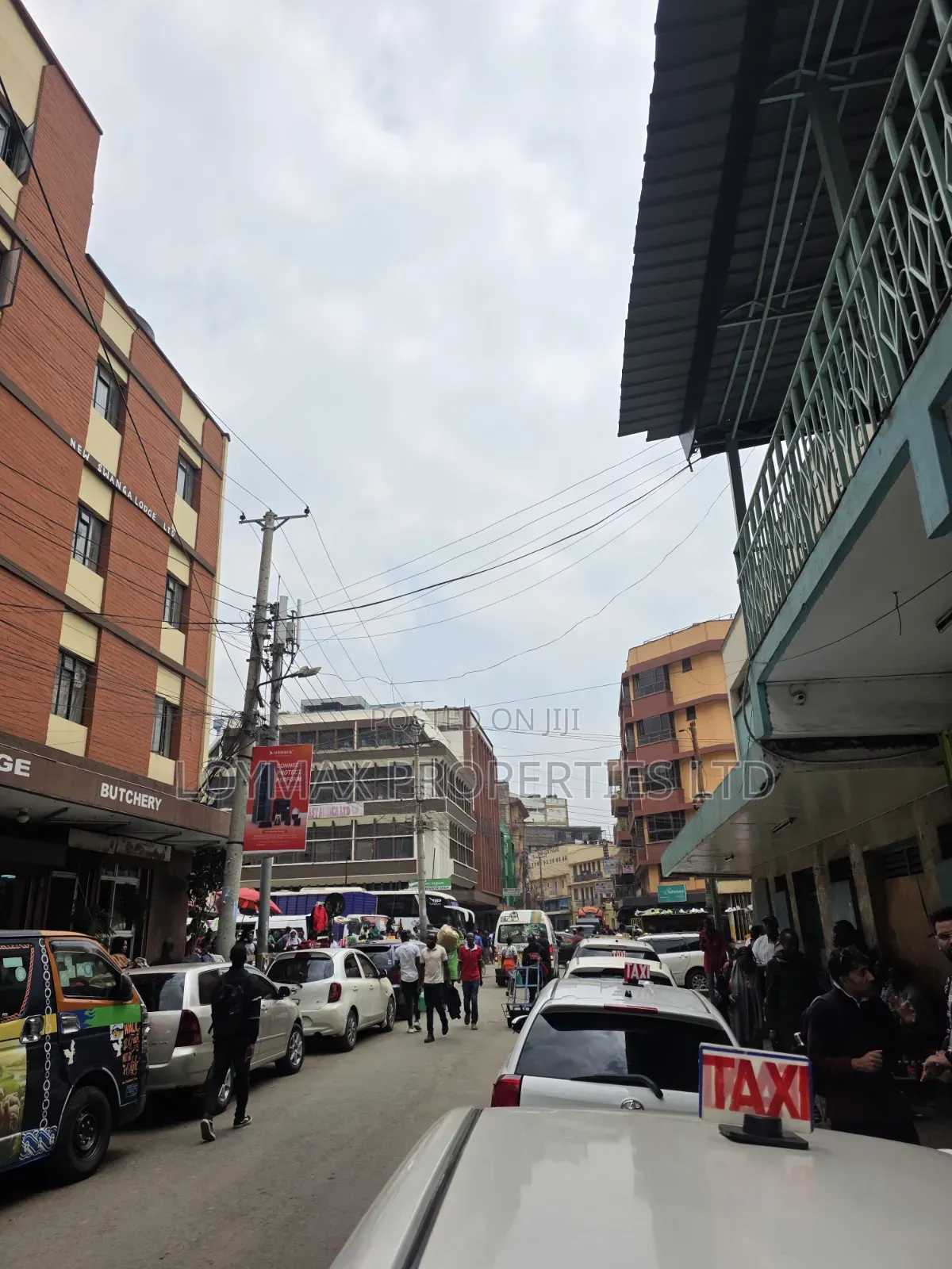 15bdrm Block of Flats in Nairobi Cbd for sale