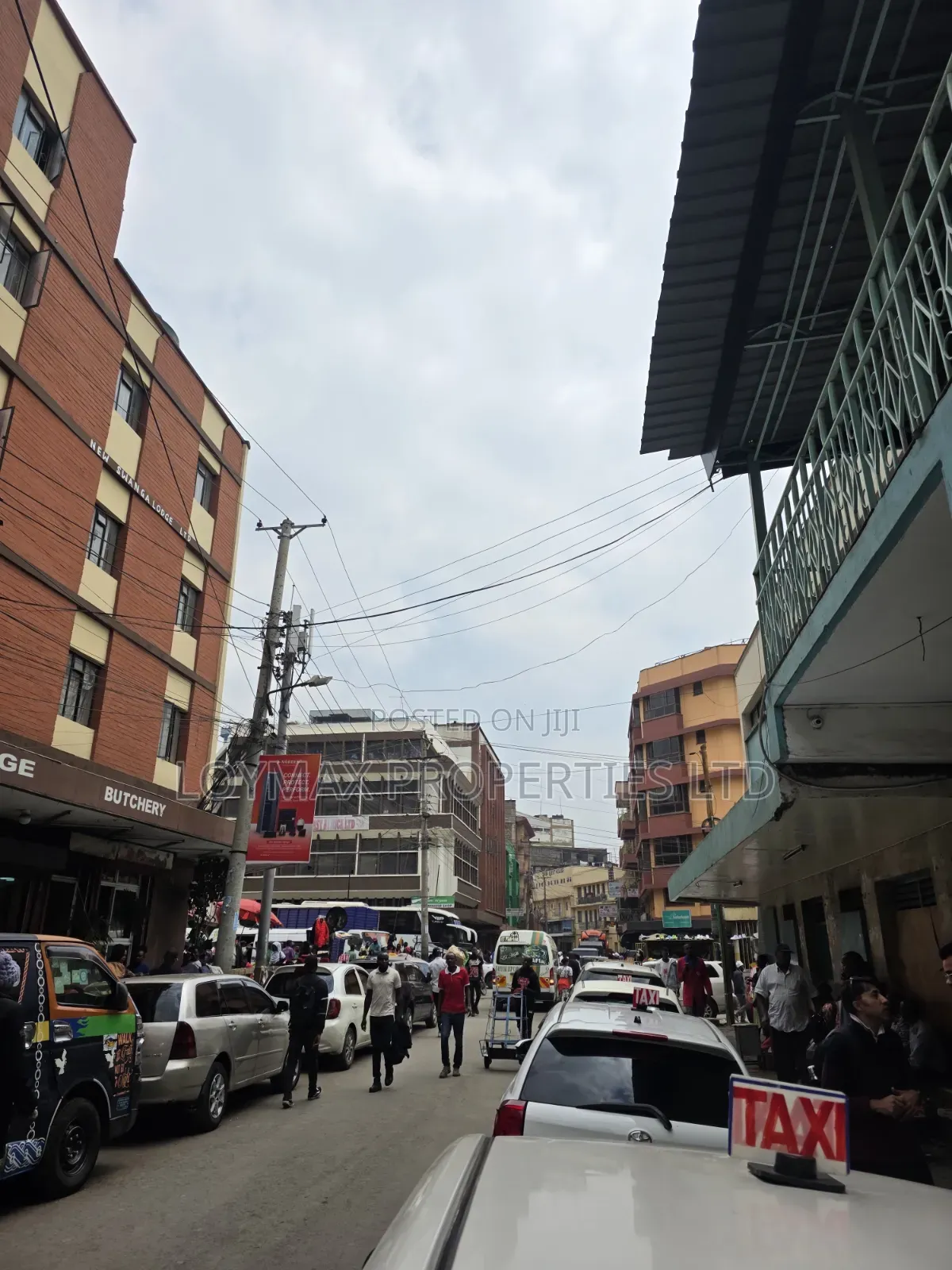 15bdrm Block of Flats in Nairobi Cbd for sale