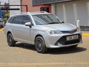 Toyota Corolla Fielder 2015 Silver