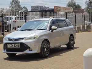 Toyota Corolla Fielder 2015 Silver