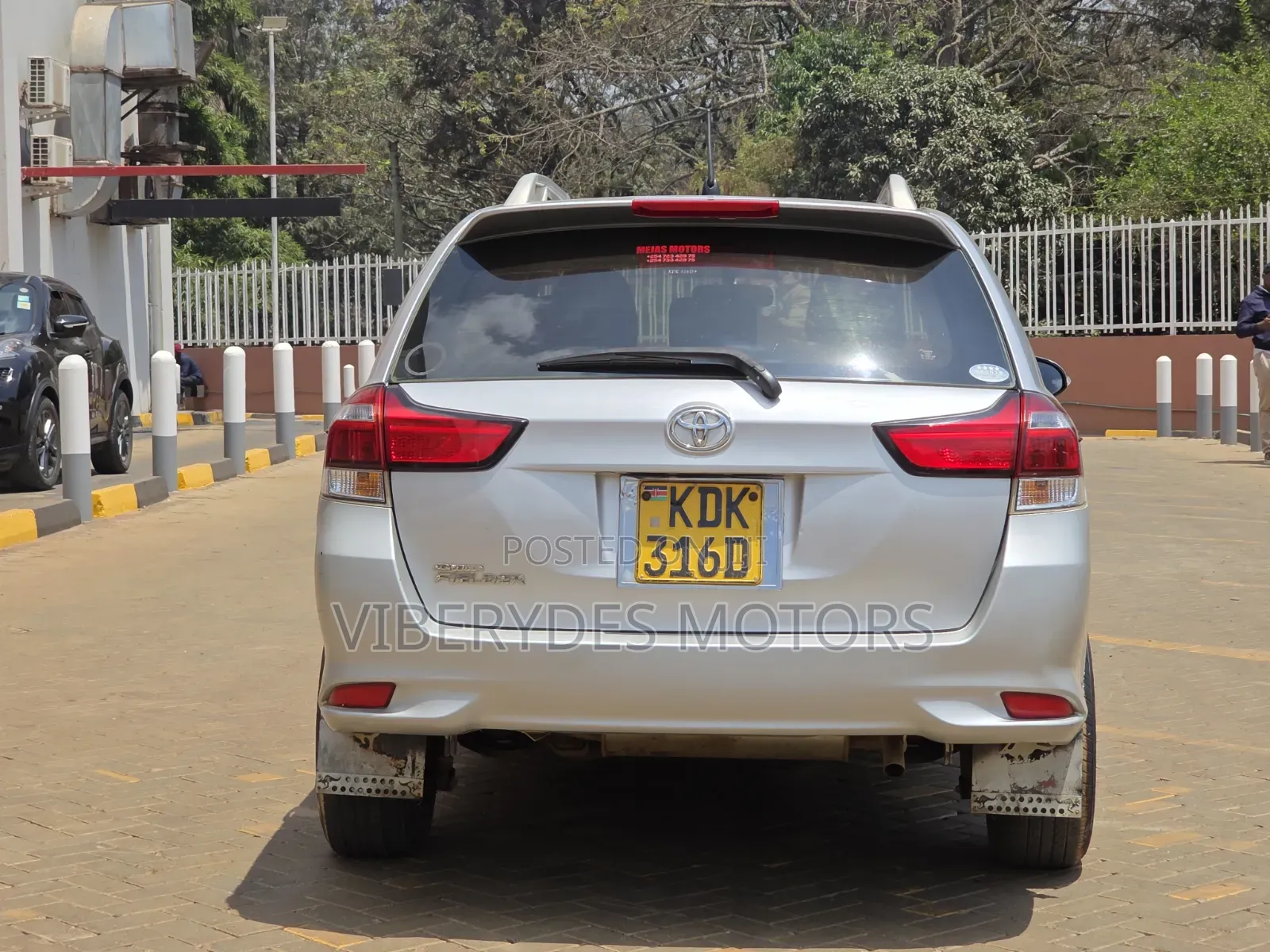 Toyota Corolla Fielder 2015 Silver