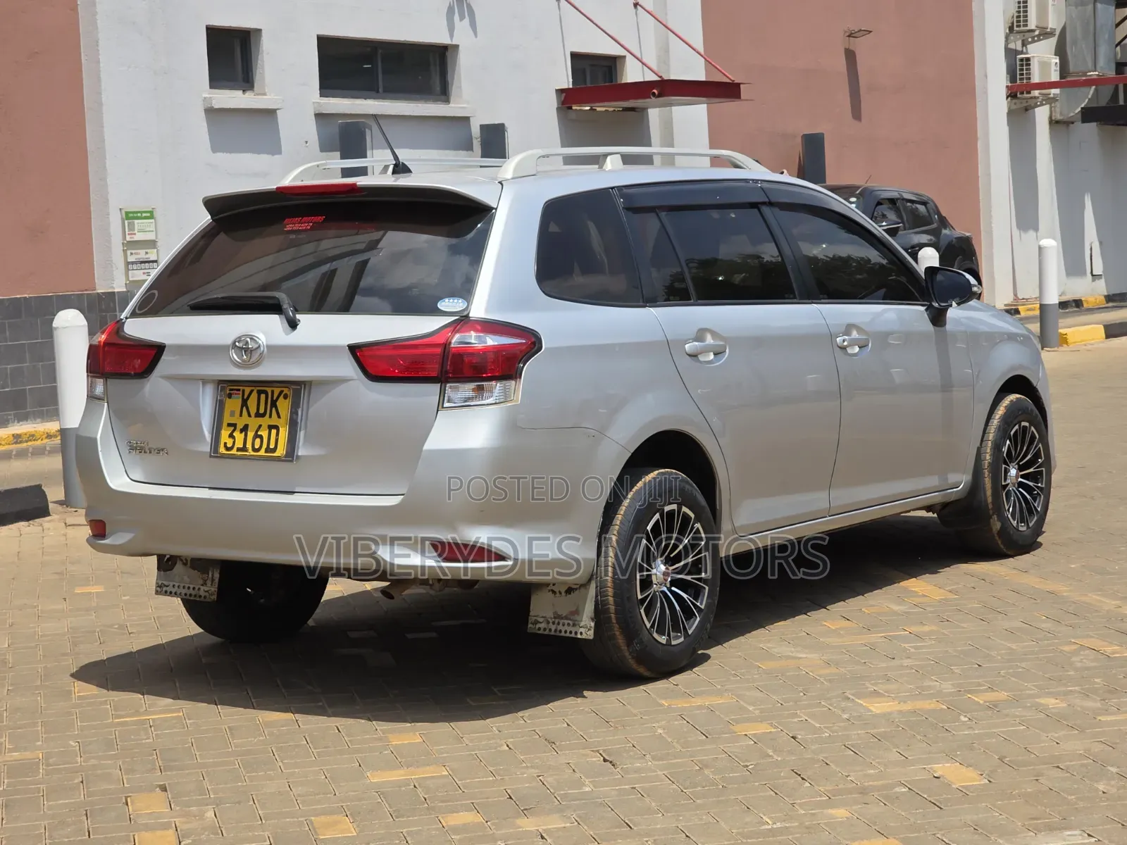 Toyota Corolla Fielder 2015 Silver