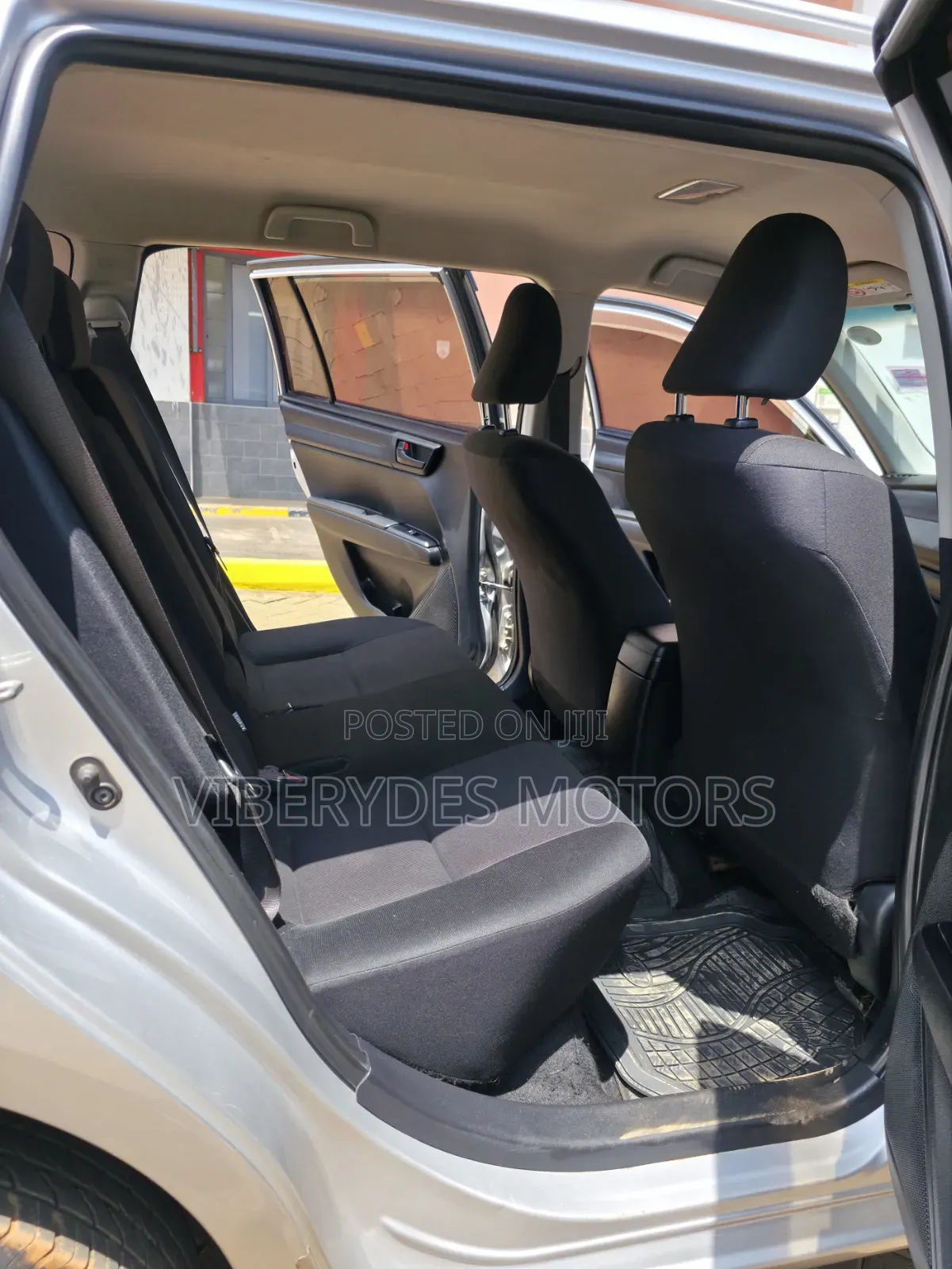 Toyota Corolla Fielder 2015 Silver