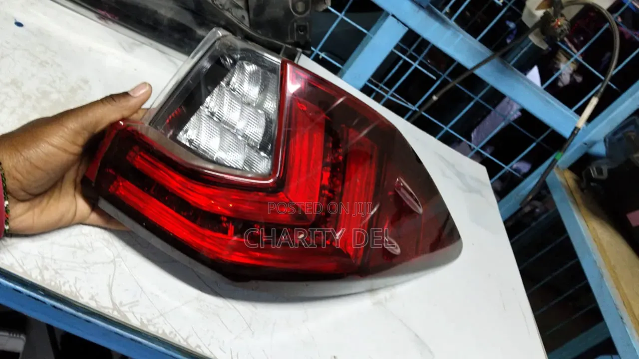 Lexus 450 Taillight