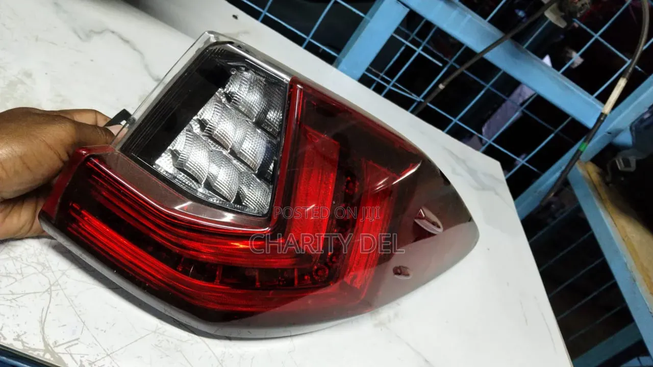 Lexus 450 Taillight